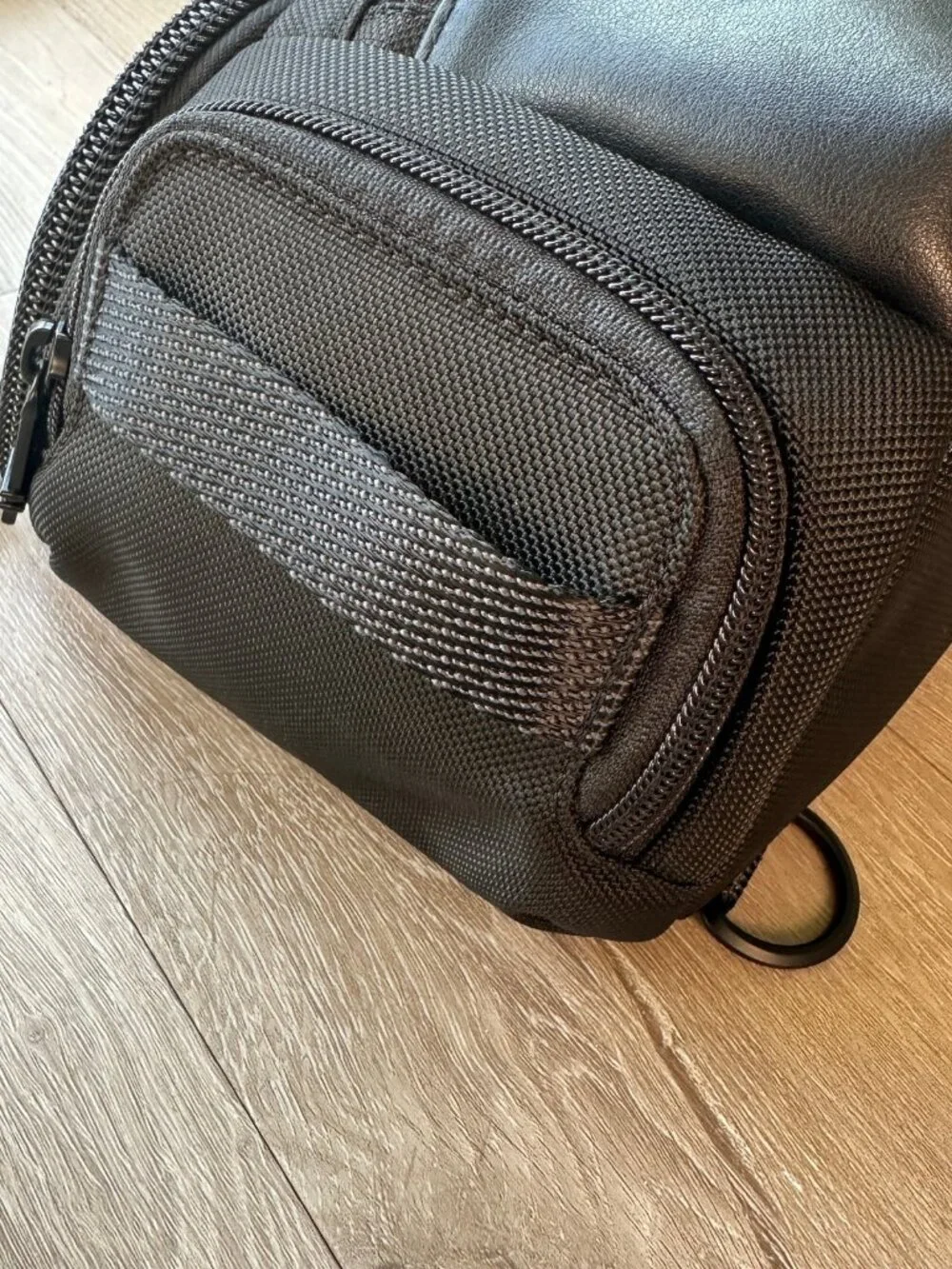 NWOT Tumi Alpha Bravo Kelley Sling Bag - Black